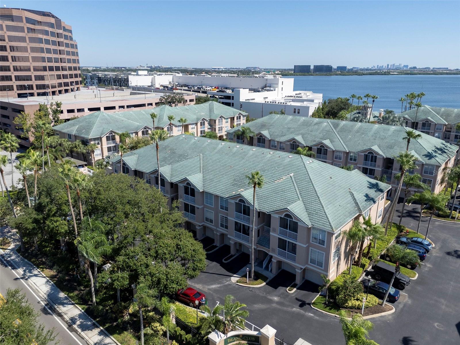 4309 BAY CLUB CIR #4309