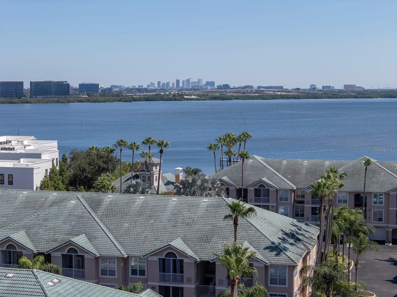 4309 BAY CLUB CIR #4309