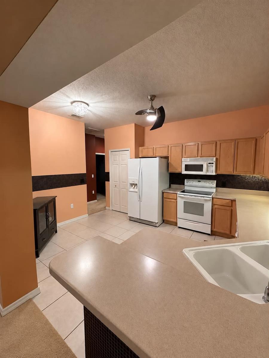 21129 DIAMONTE DR