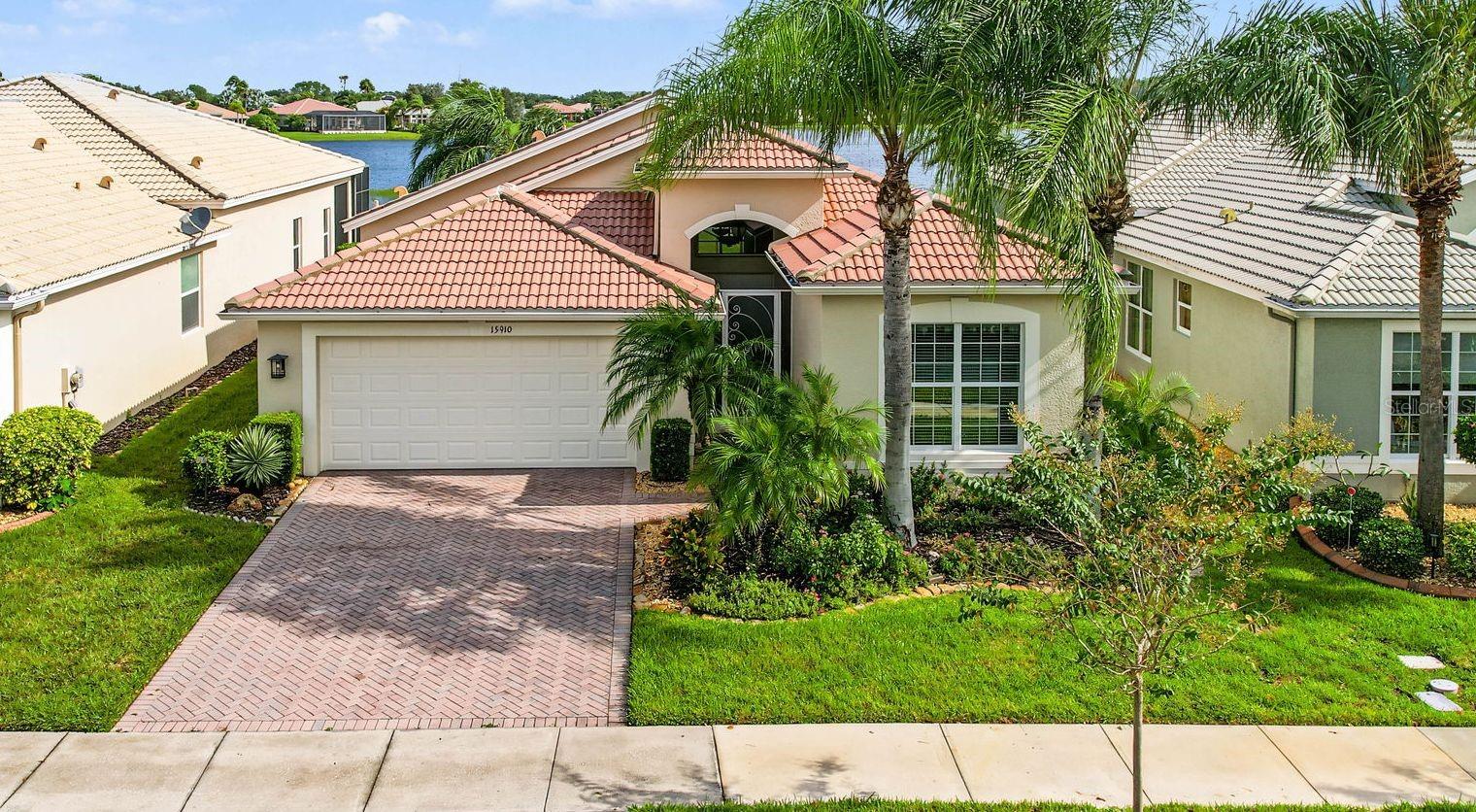 15910 Golden Lakes Dr, Wimauma