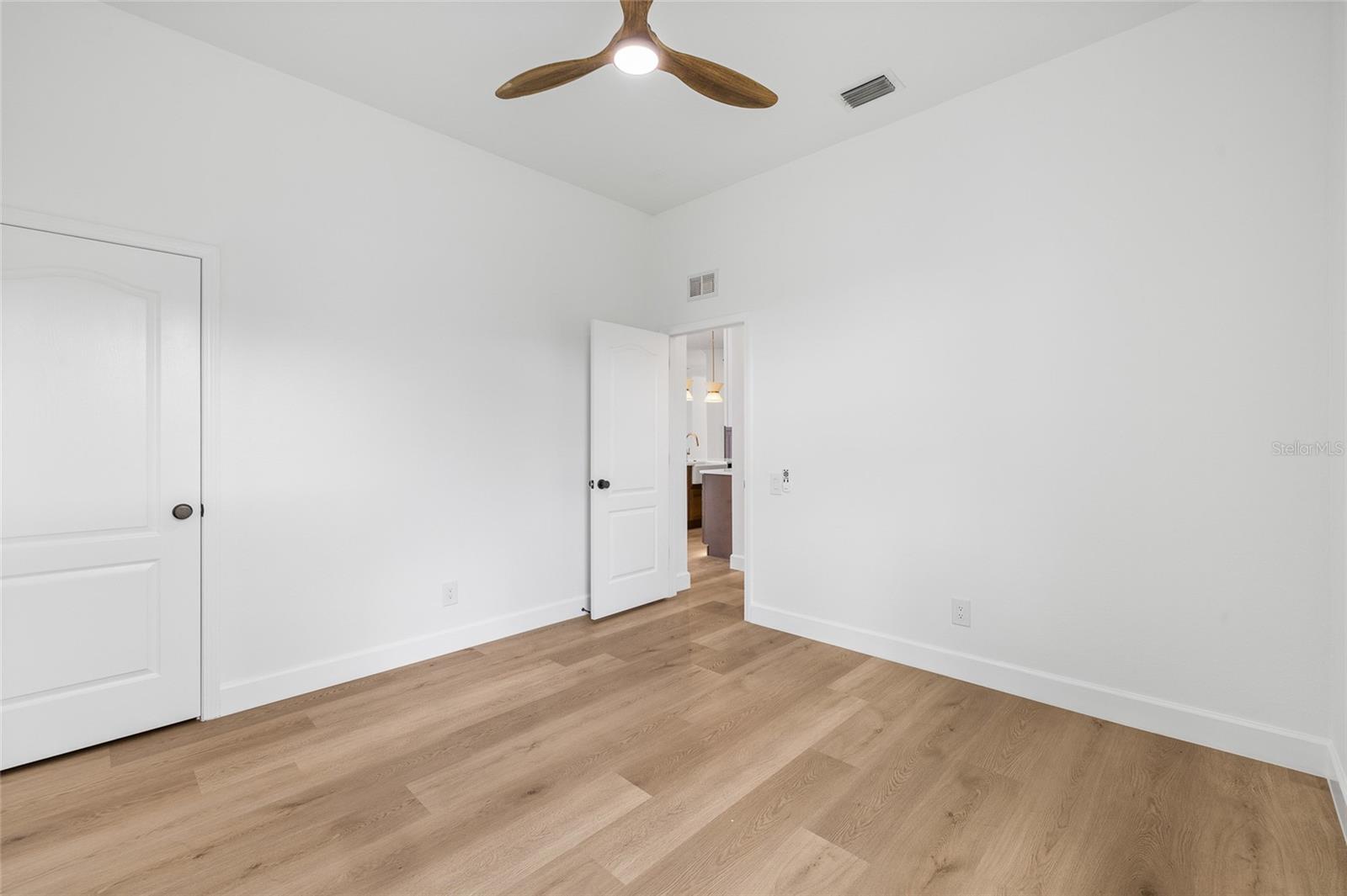 19015 FERN MEADOW LOOP