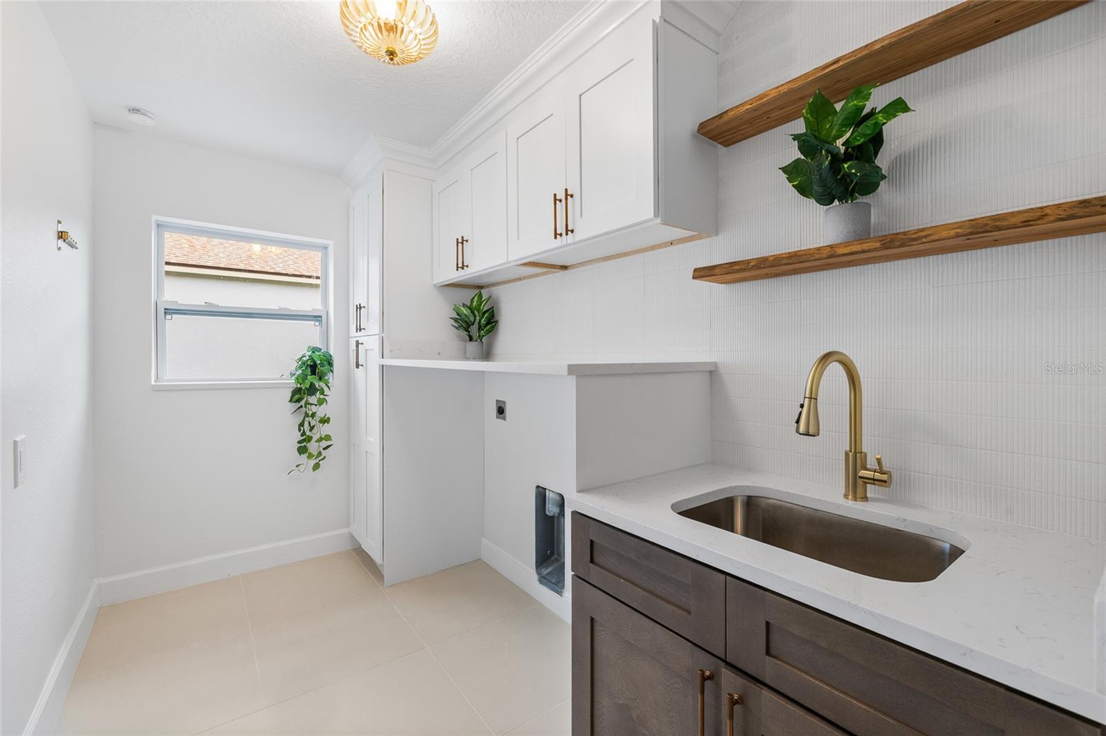 19015 FERN MEADOW LOOP