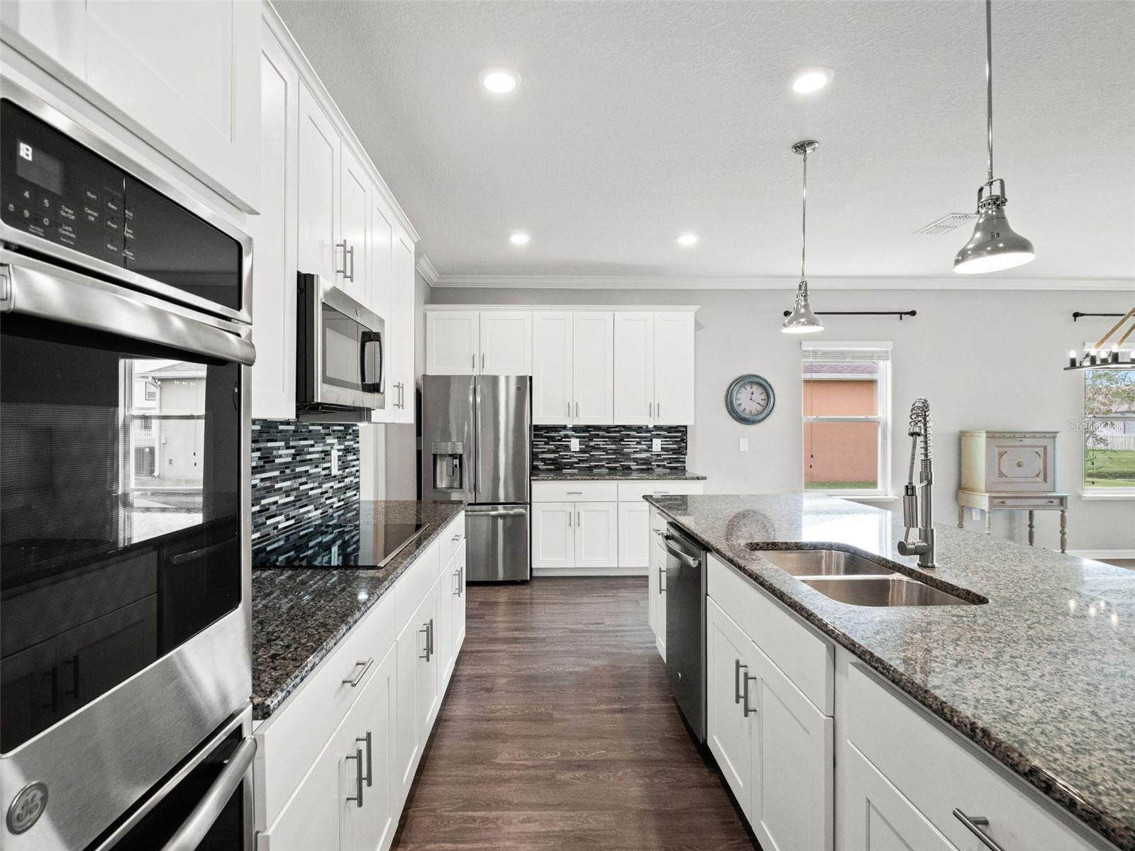 8232 OLIVE BROOK DR