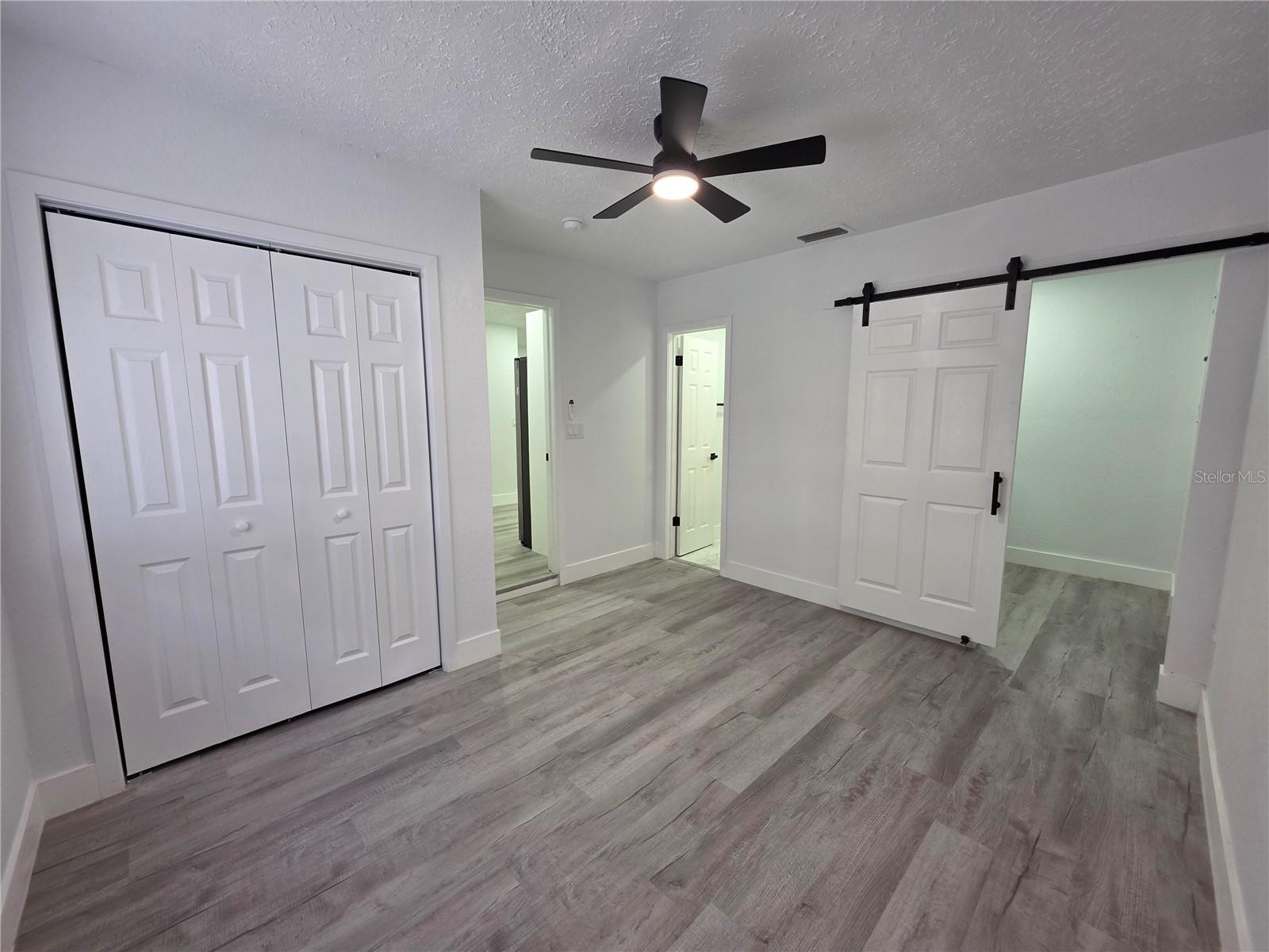 5044 ROANOKE DR