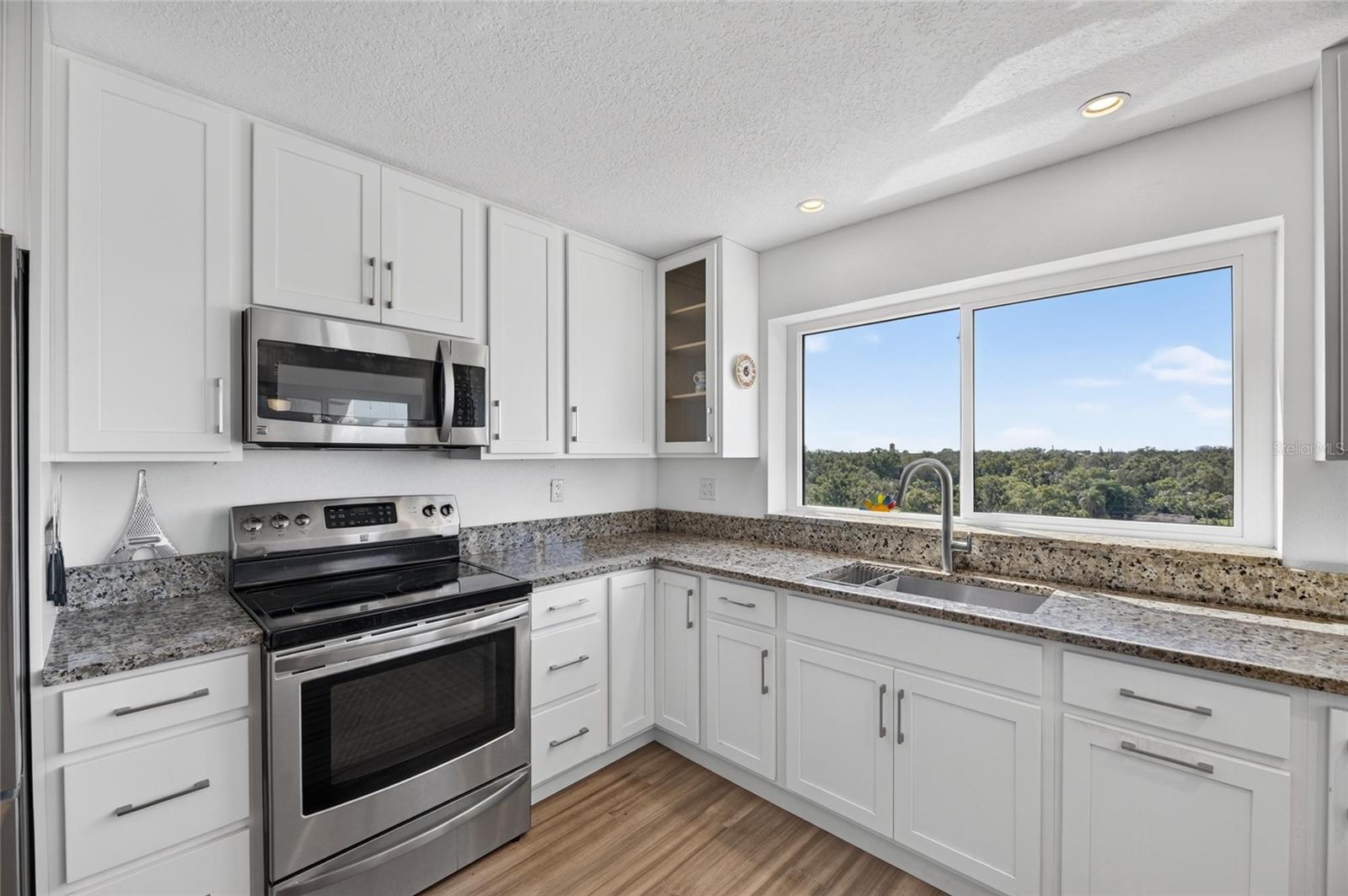 2780 N RIVERSIDE DR #601