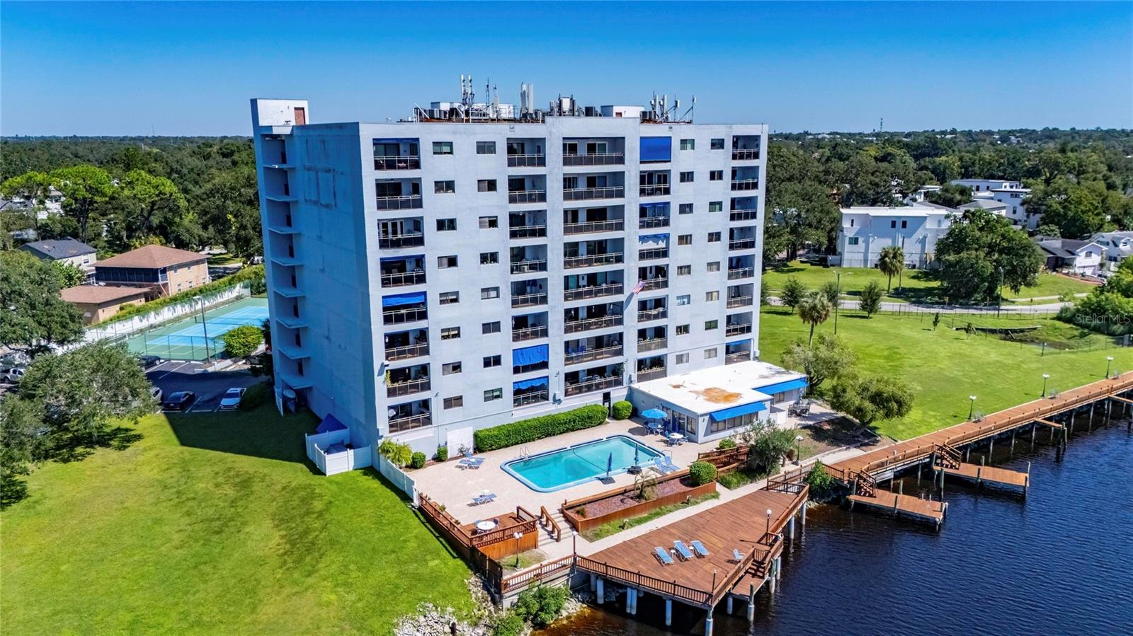 2780 N RIVERSIDE DR #601