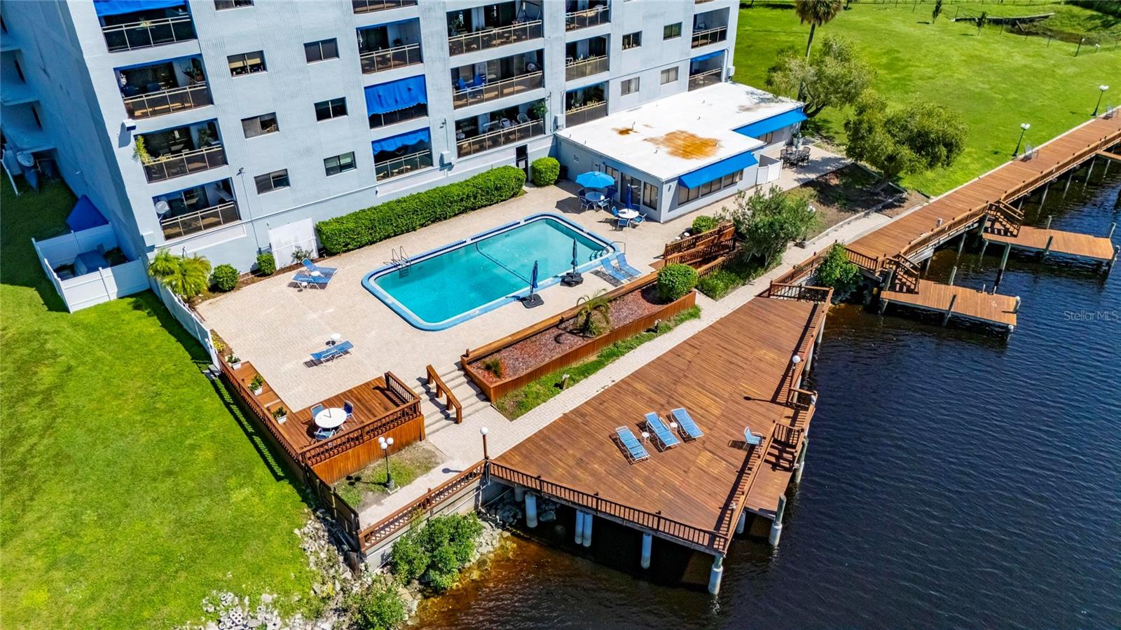 2780 N RIVERSIDE DR #601