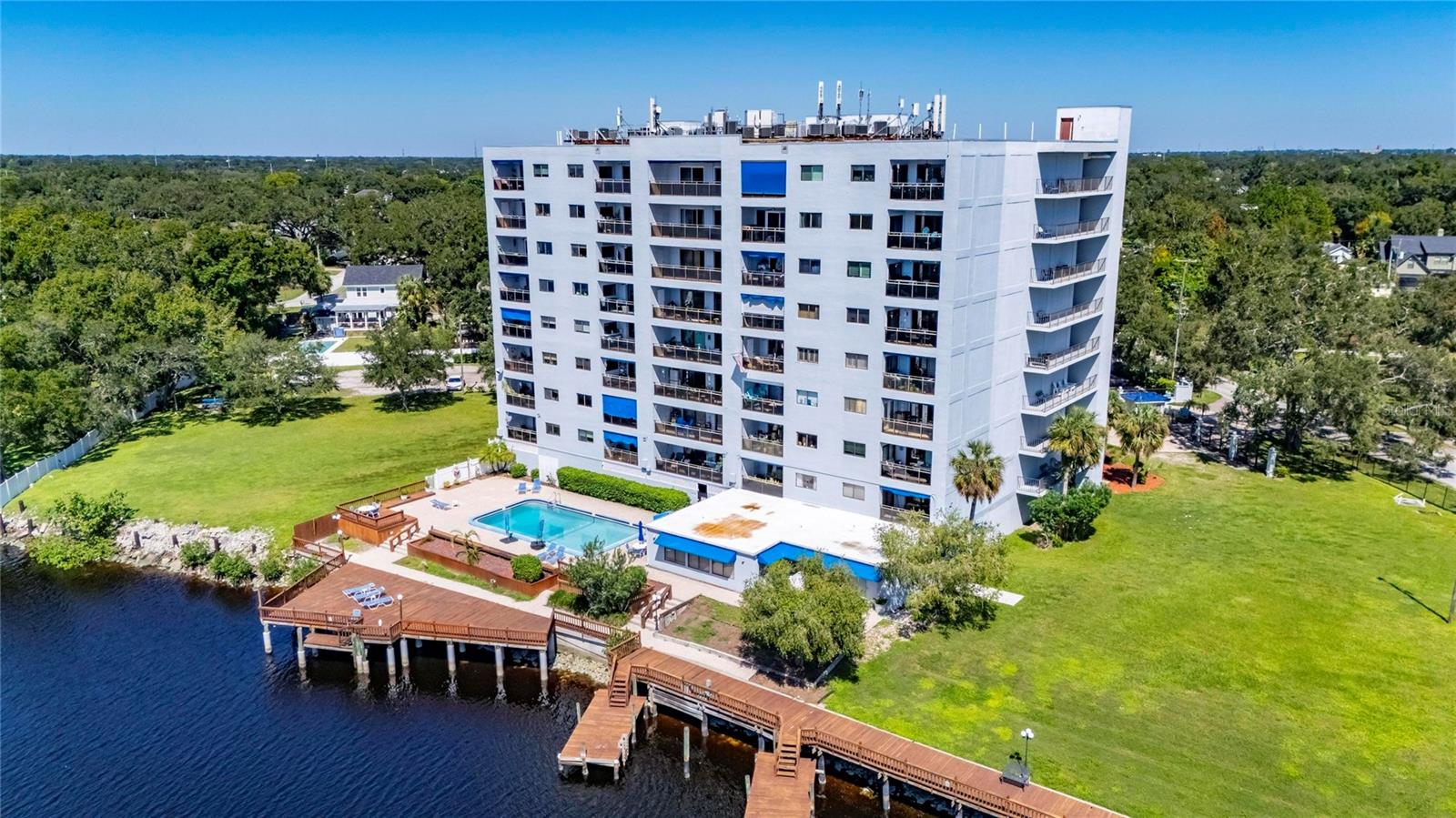 2780 N RIVERSIDE DR #601