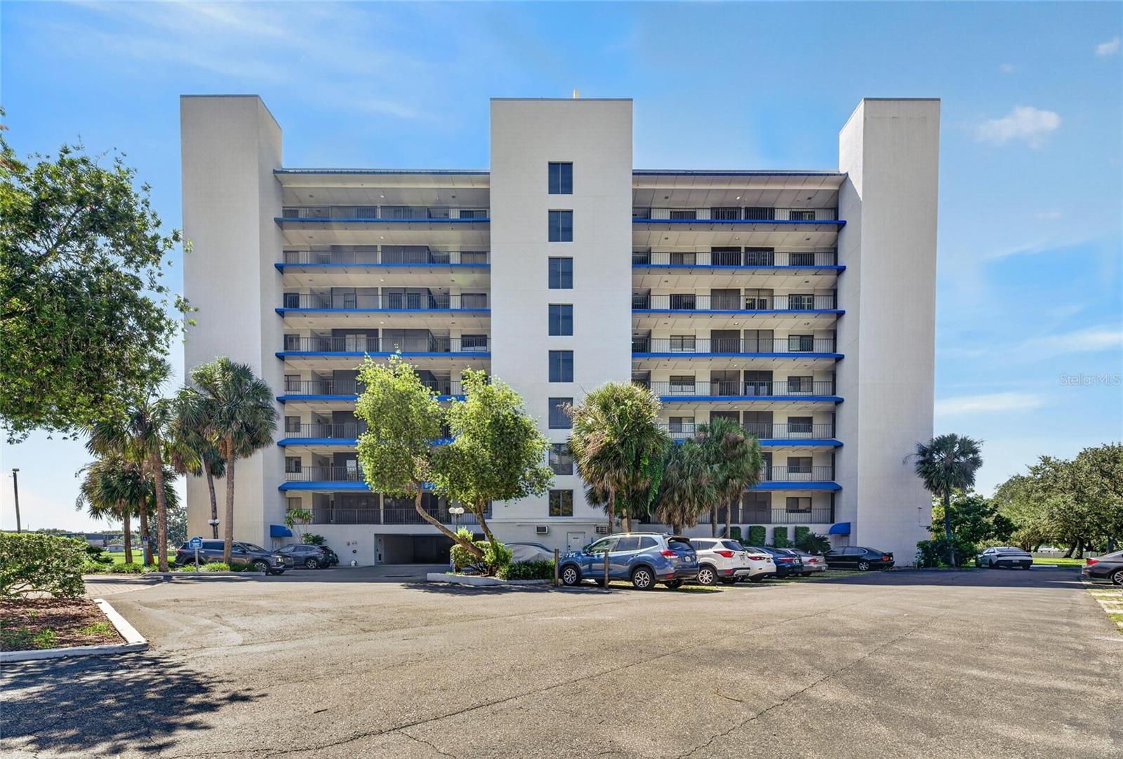 2780 N RIVERSIDE DR #601