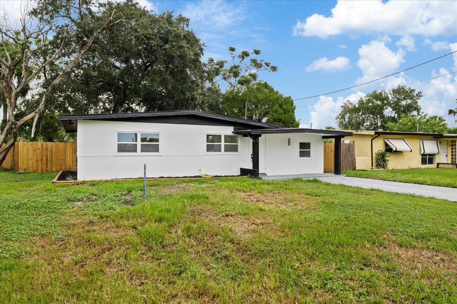 7361 ROYAL PALM DR