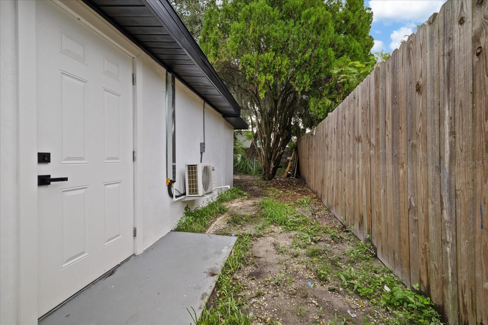 7361 ROYAL PALM DR