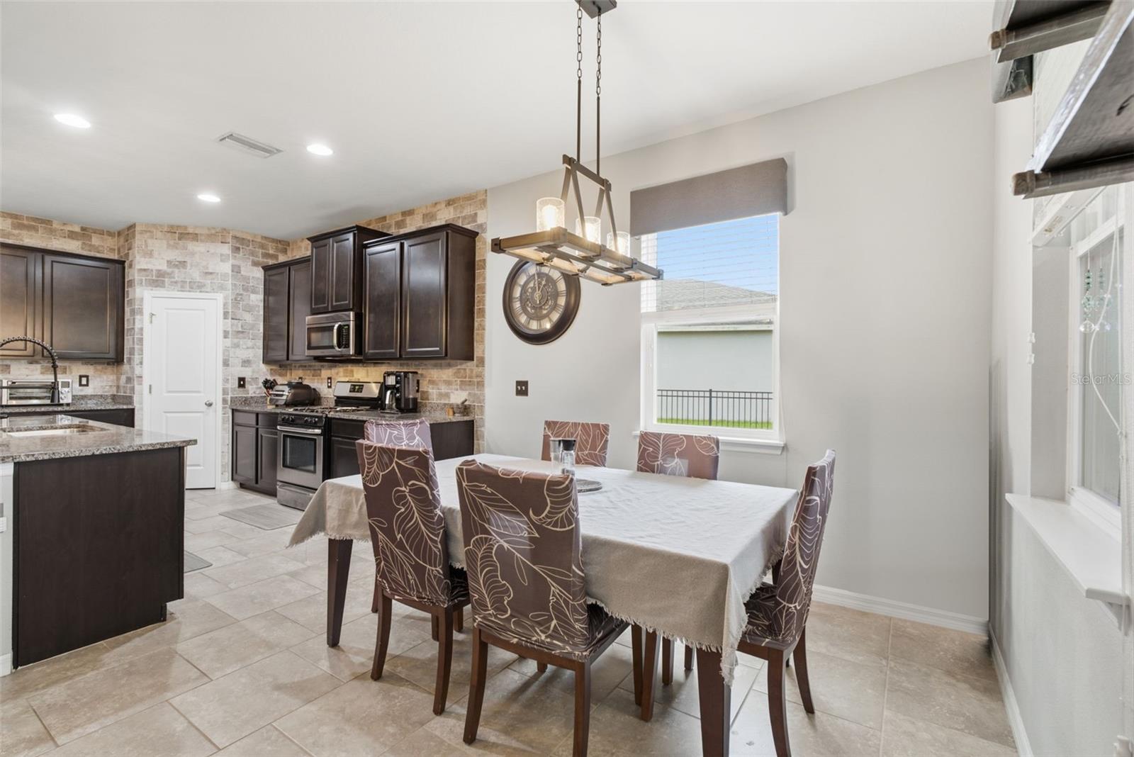 6414 TRITON LN
