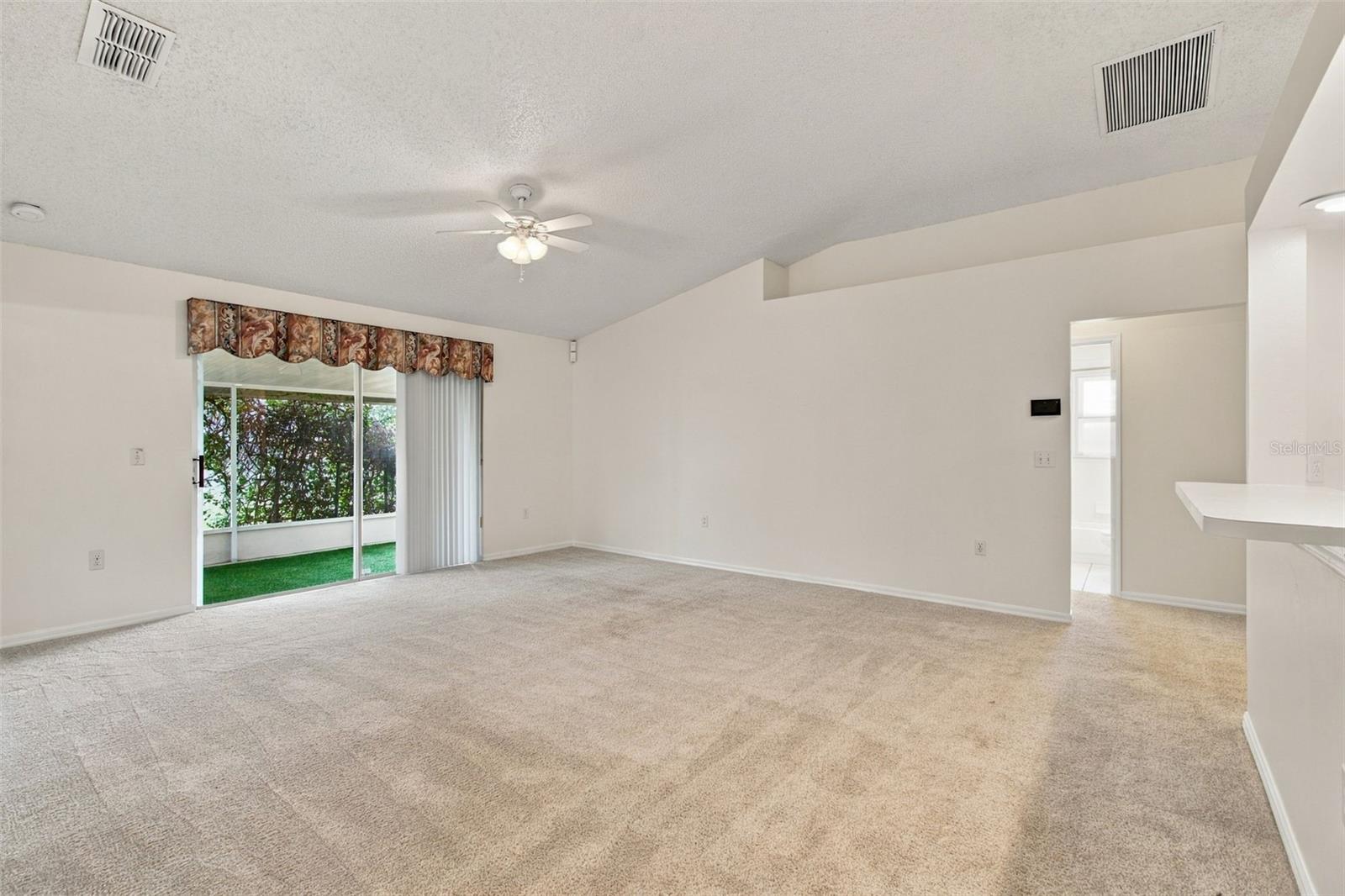 610 LAKEMONT DR