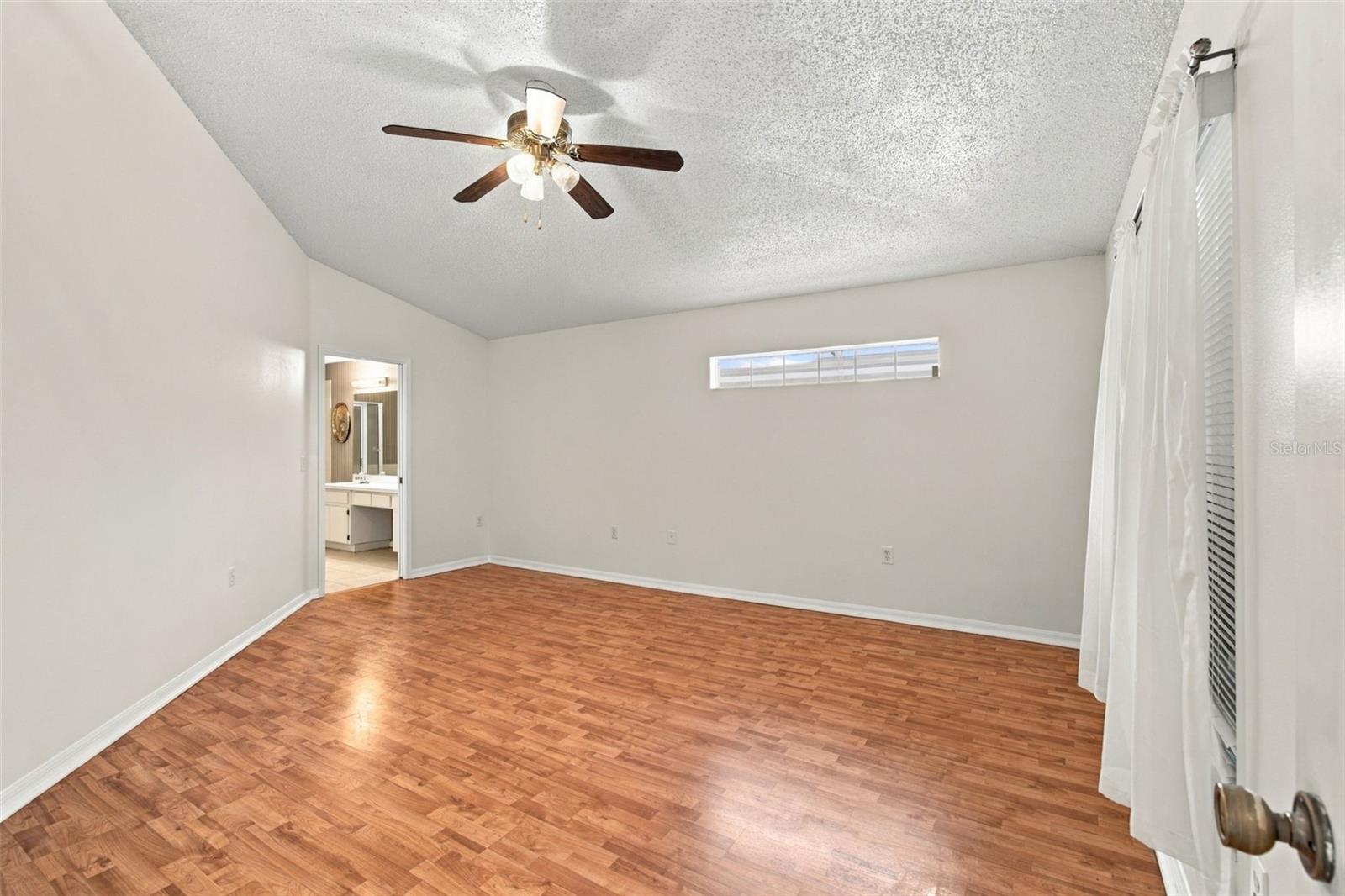 610 LAKEMONT DR