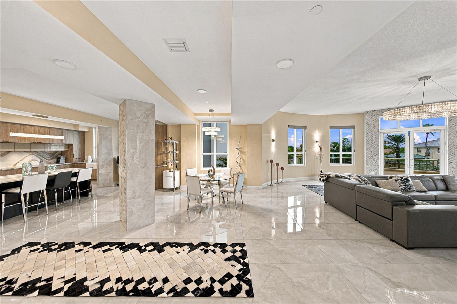 450 KNIGHTS RUN AVE #405