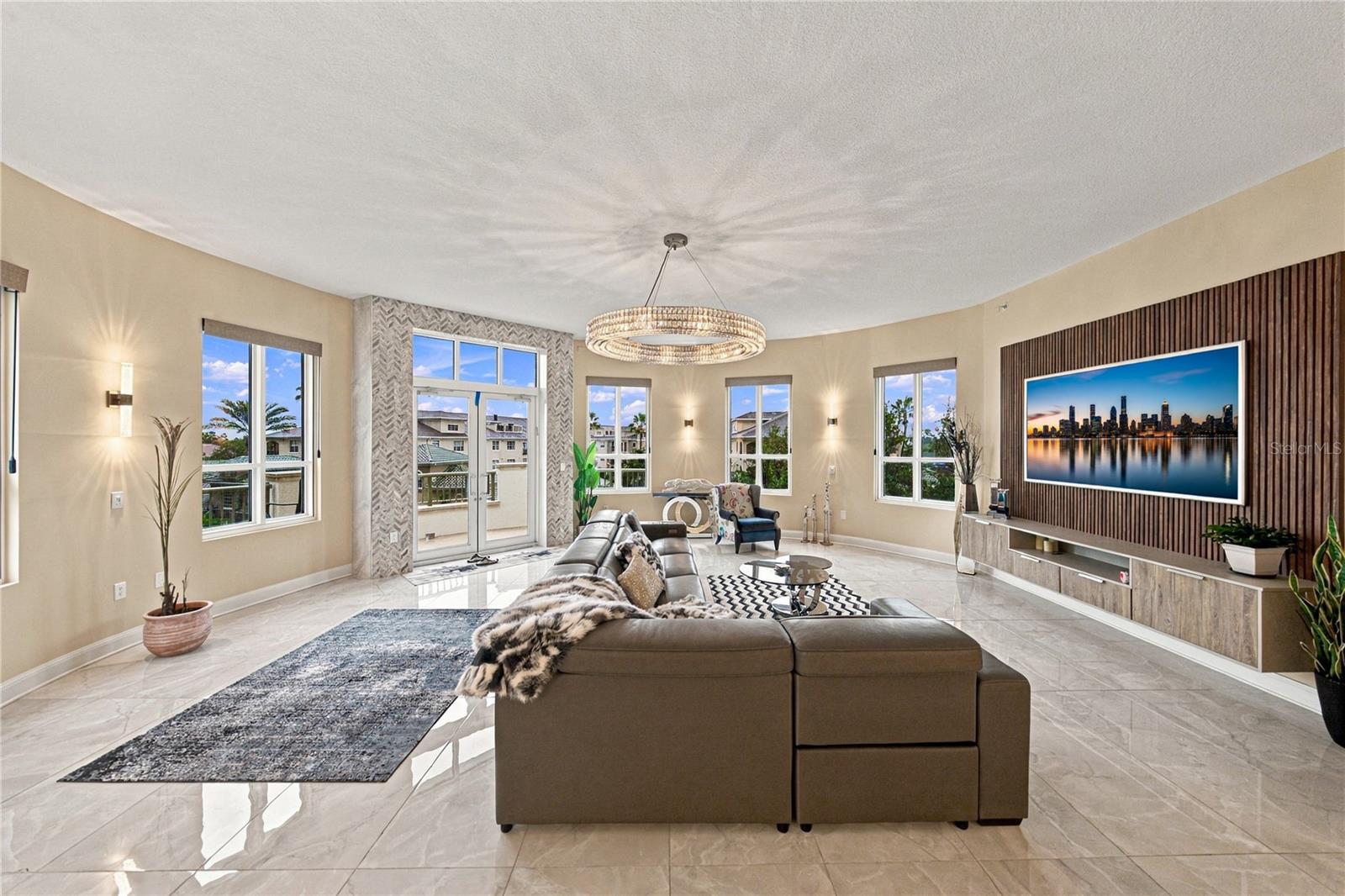 450 KNIGHTS RUN AVE #405
