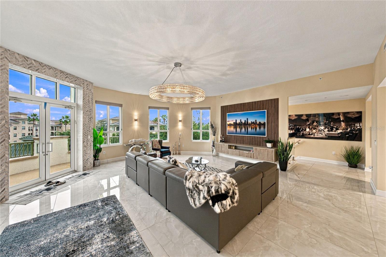 450 KNIGHTS RUN AVE #405