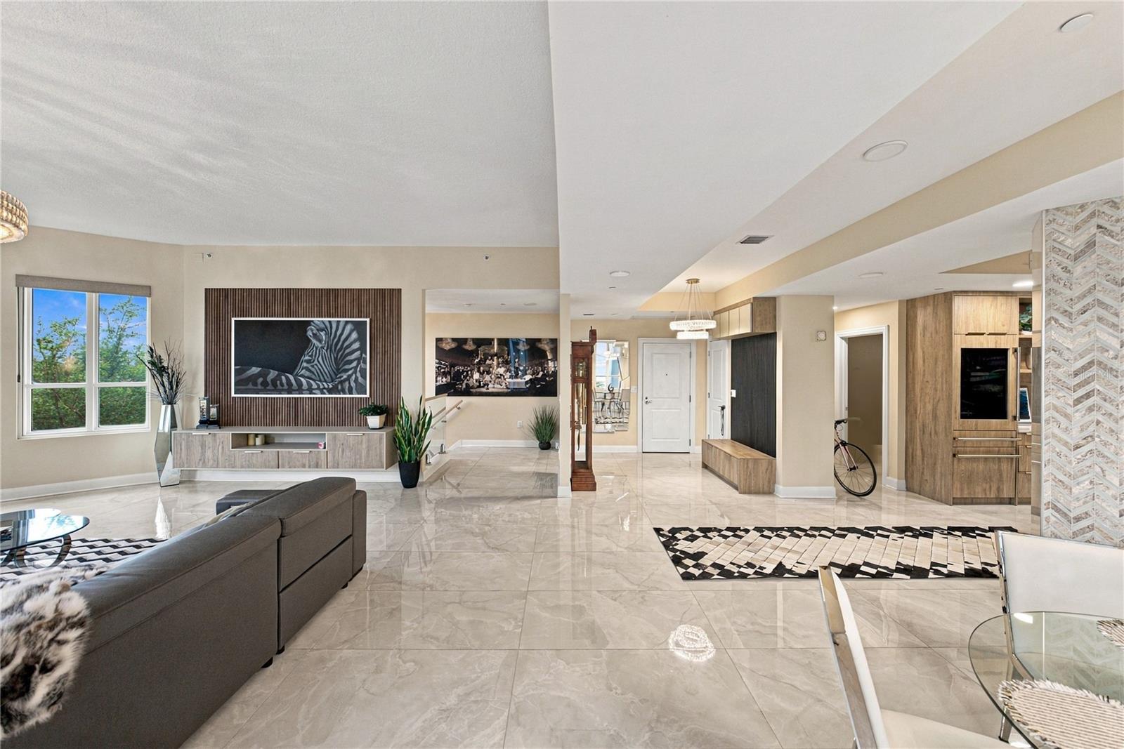450 KNIGHTS RUN AVE #405
