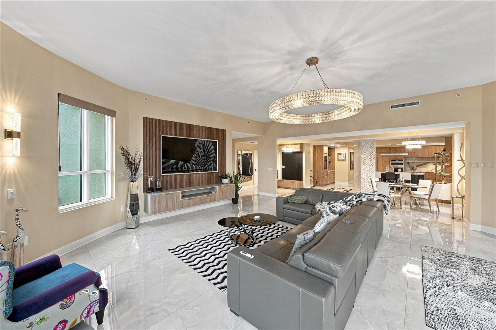 450 KNIGHTS RUN AVE #405