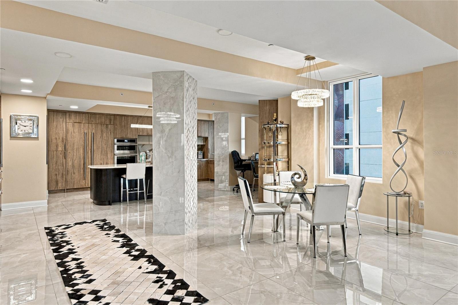 450 KNIGHTS RUN AVE #405
