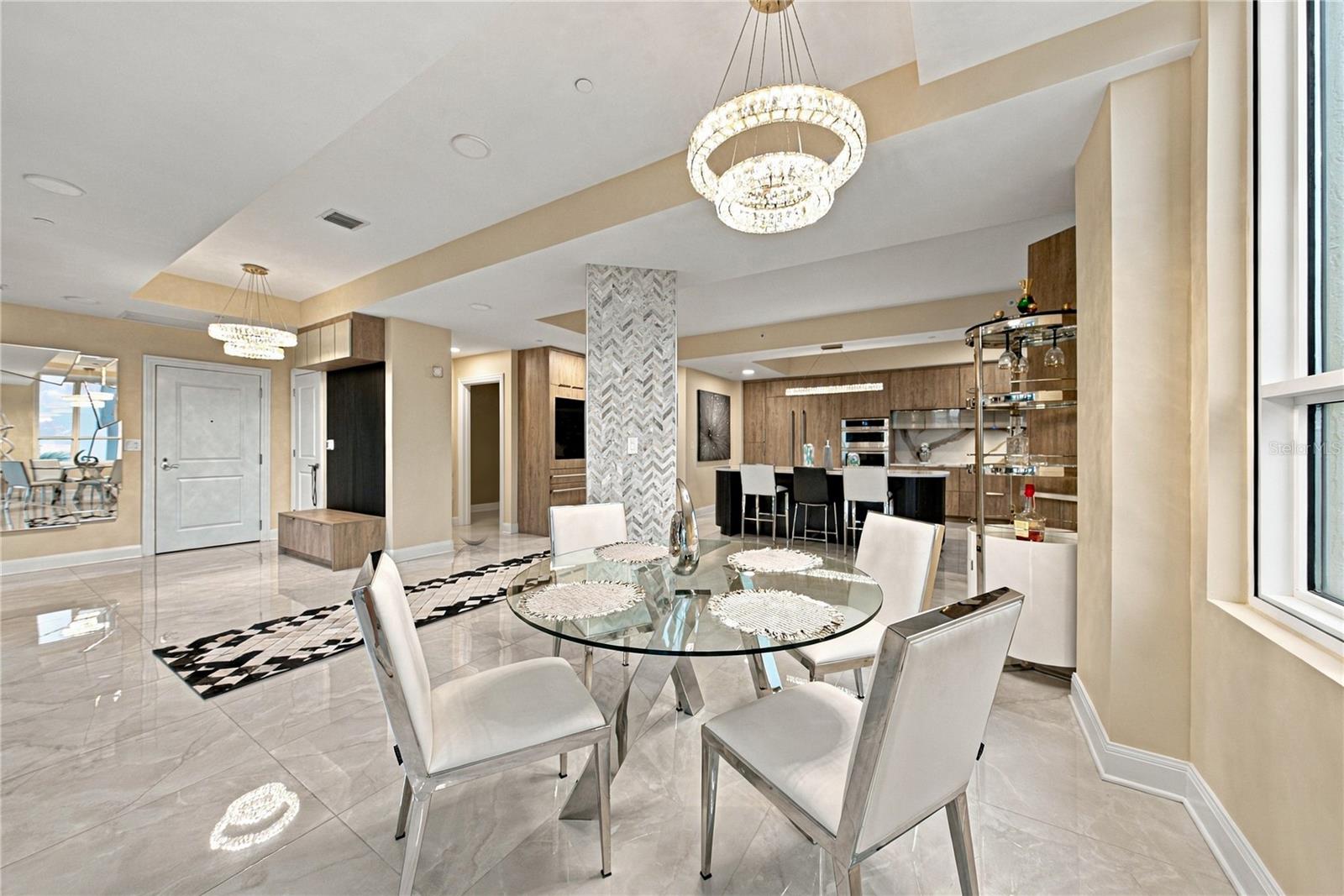 450 KNIGHTS RUN AVE #405