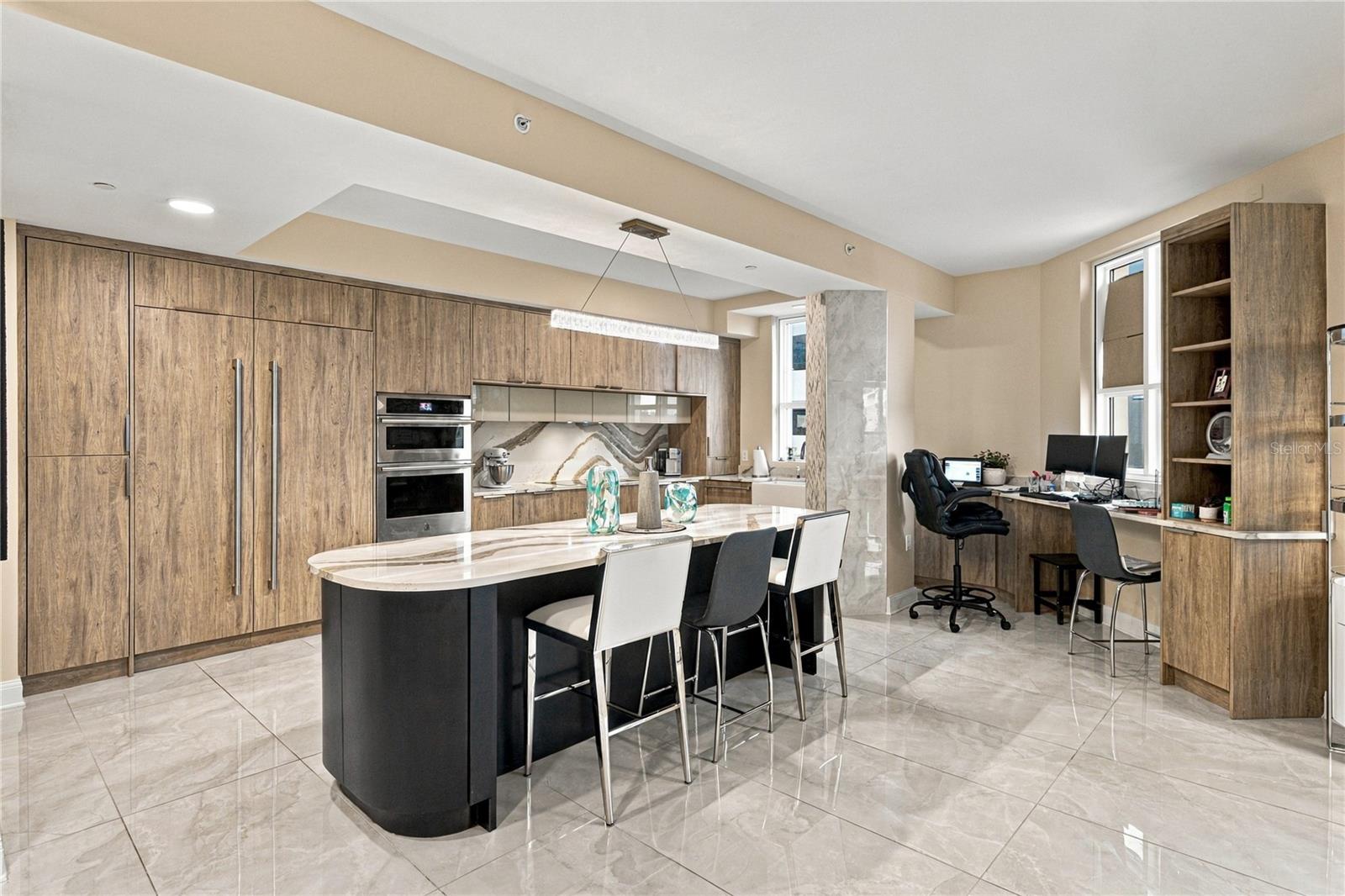 450 KNIGHTS RUN AVE #405