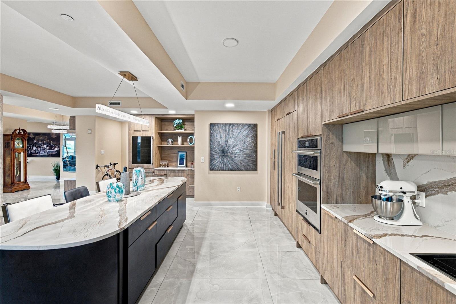 450 KNIGHTS RUN AVE #405
