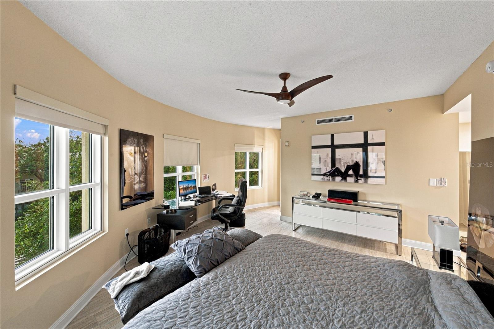 450 KNIGHTS RUN AVE #405
