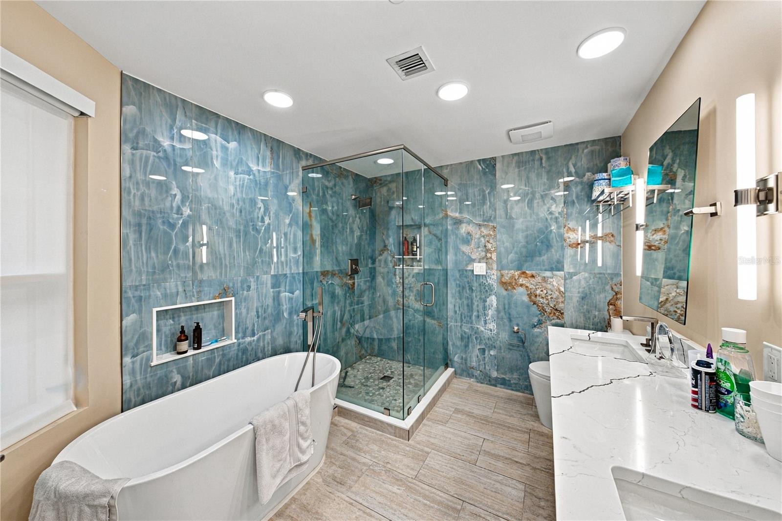 450 KNIGHTS RUN AVE #405