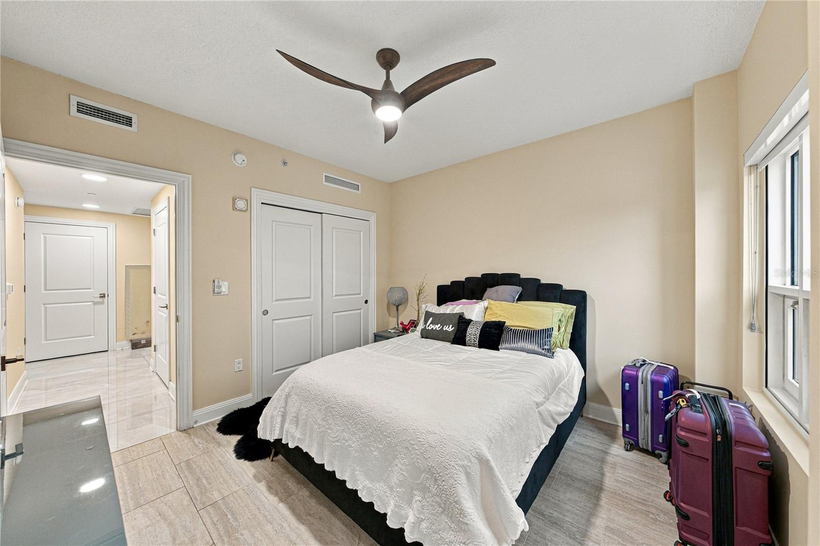 450 KNIGHTS RUN AVE #405