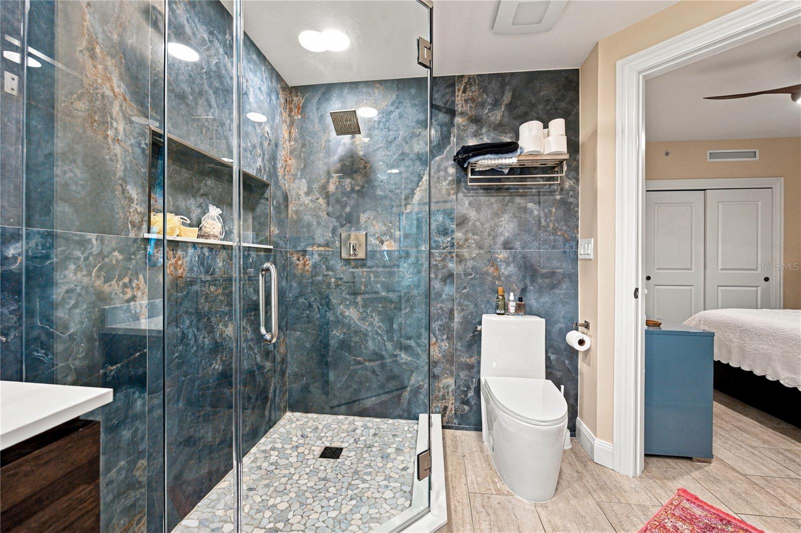 450 KNIGHTS RUN AVE #405