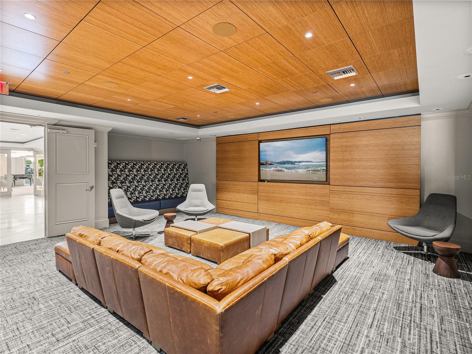 450 KNIGHTS RUN AVE #405