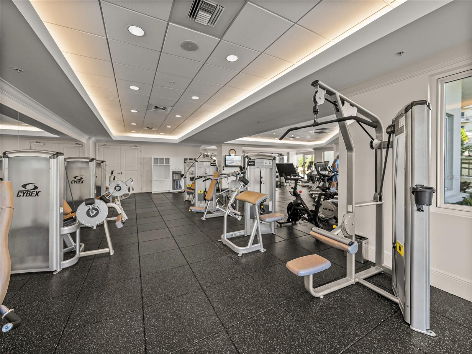 450 KNIGHTS RUN AVE #405