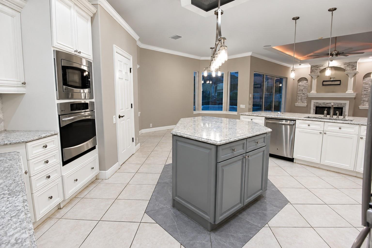 918 SHOALS LANDING DR