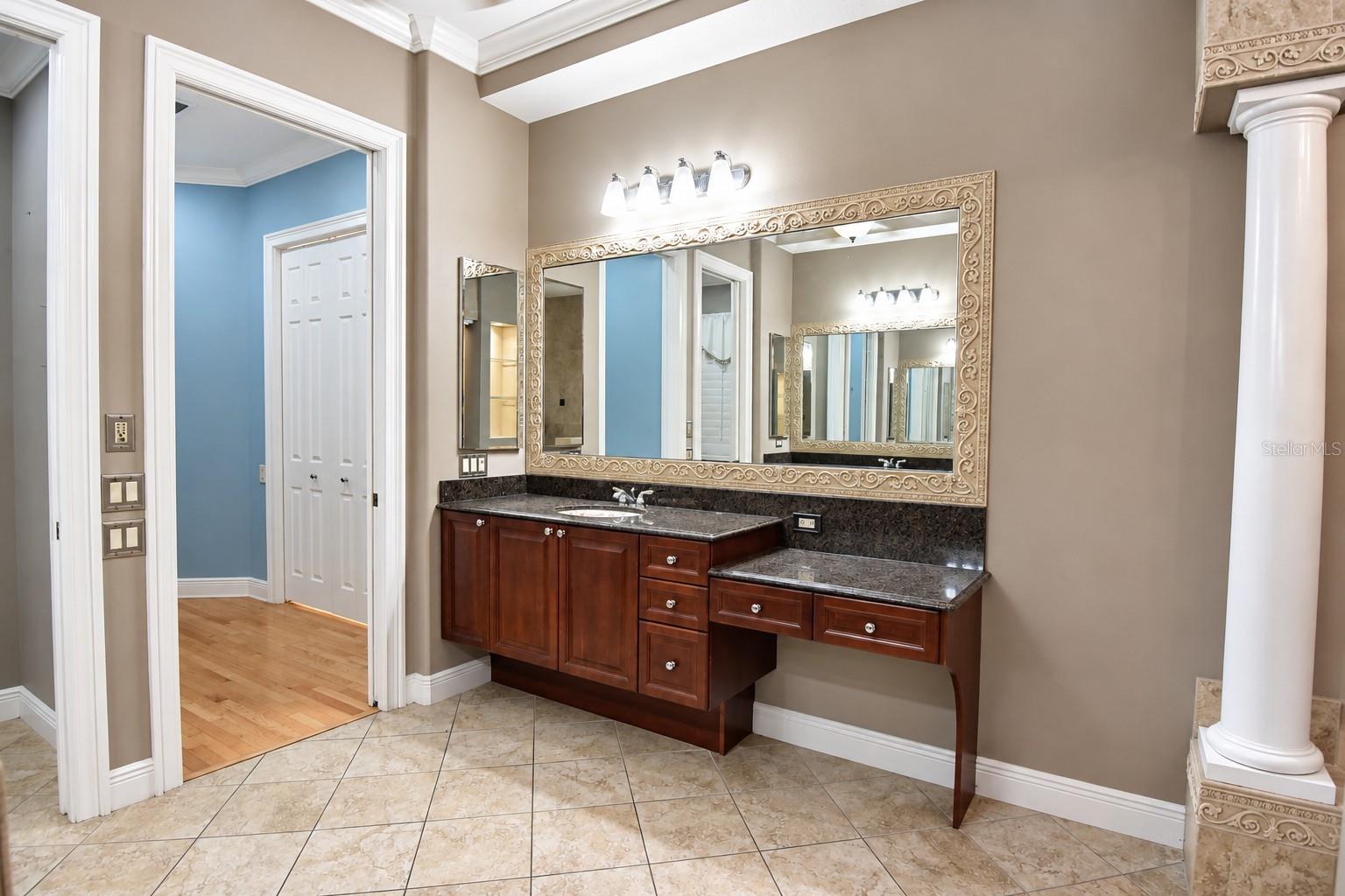 918 SHOALS LANDING DR
