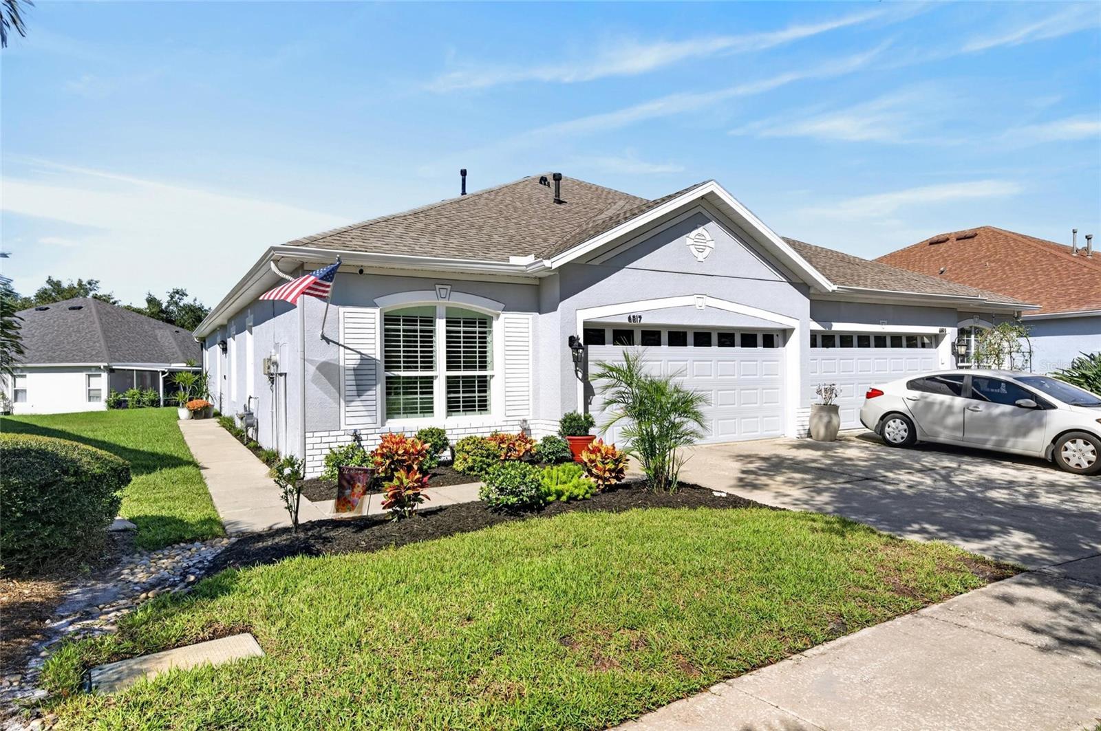 6817 SURREY OAK DR