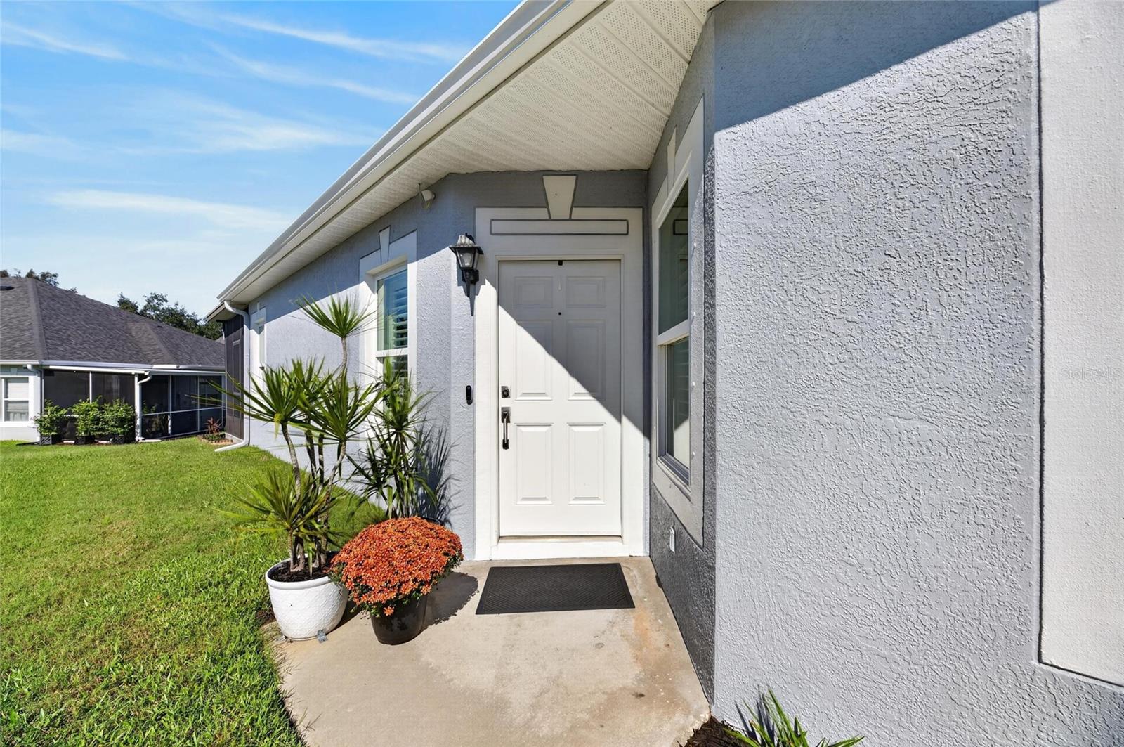 6817 SURREY OAK DR