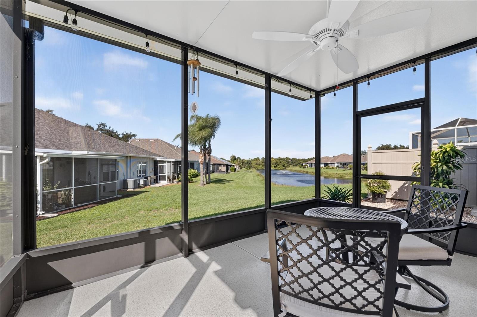 6817 SURREY OAK DR