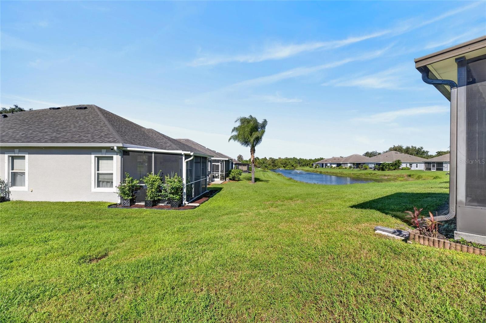 6817 SURREY OAK DR