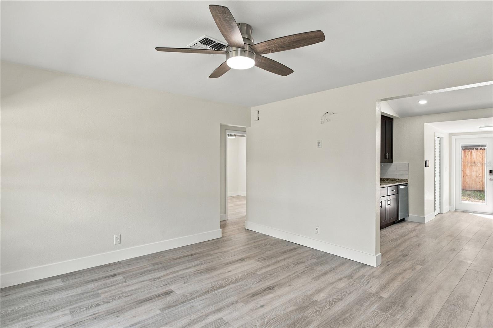 39 HAMILTON HEATH DR