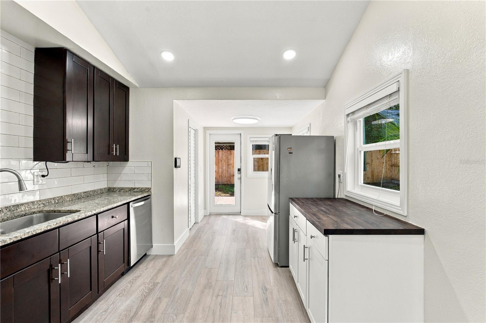 39 HAMILTON HEATH DR
