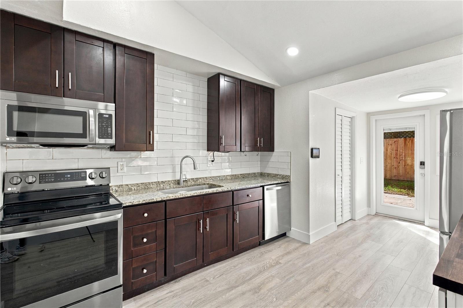 39 HAMILTON HEATH DR