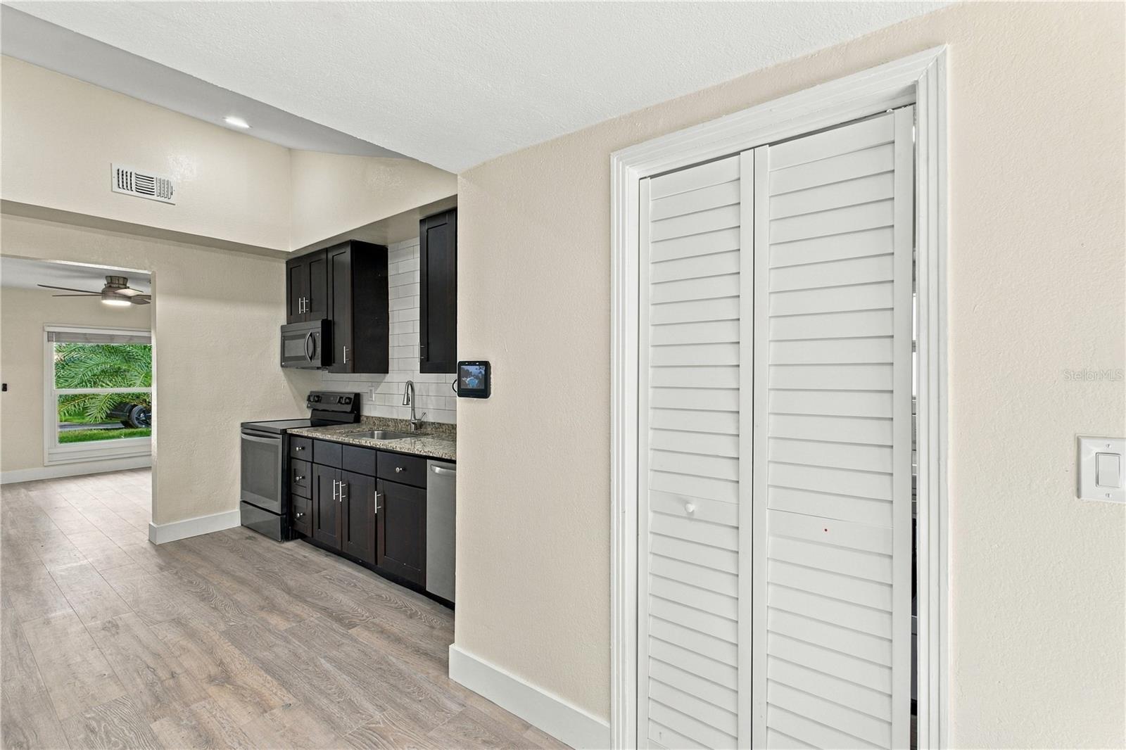 39 HAMILTON HEATH DR