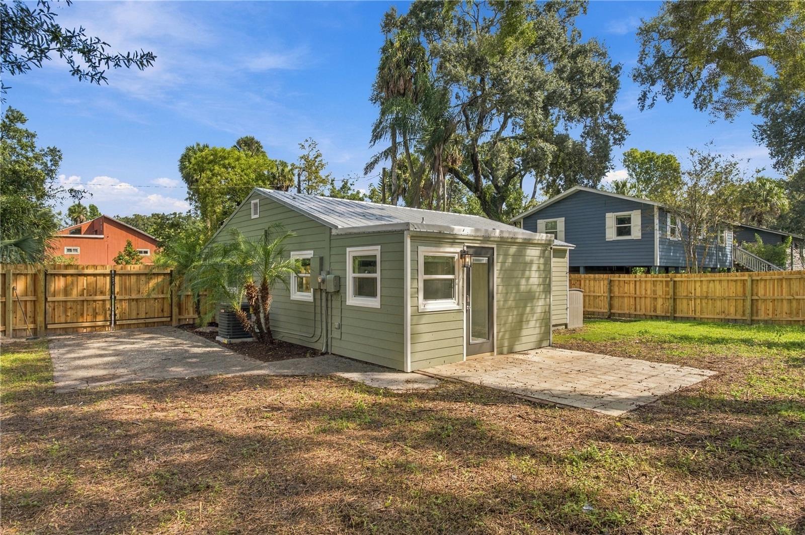 39 HAMILTON HEATH DR