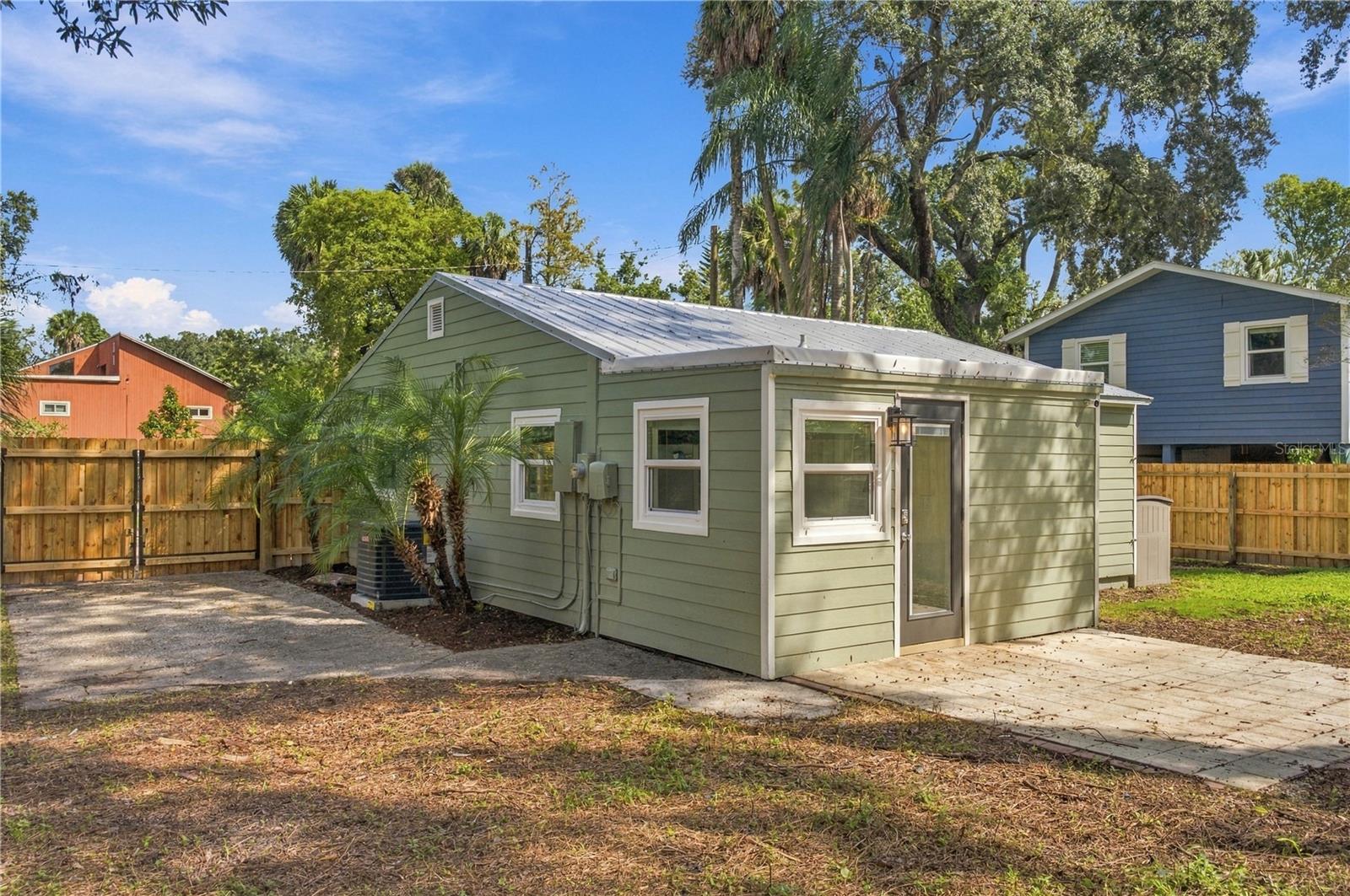 39 HAMILTON HEATH DR