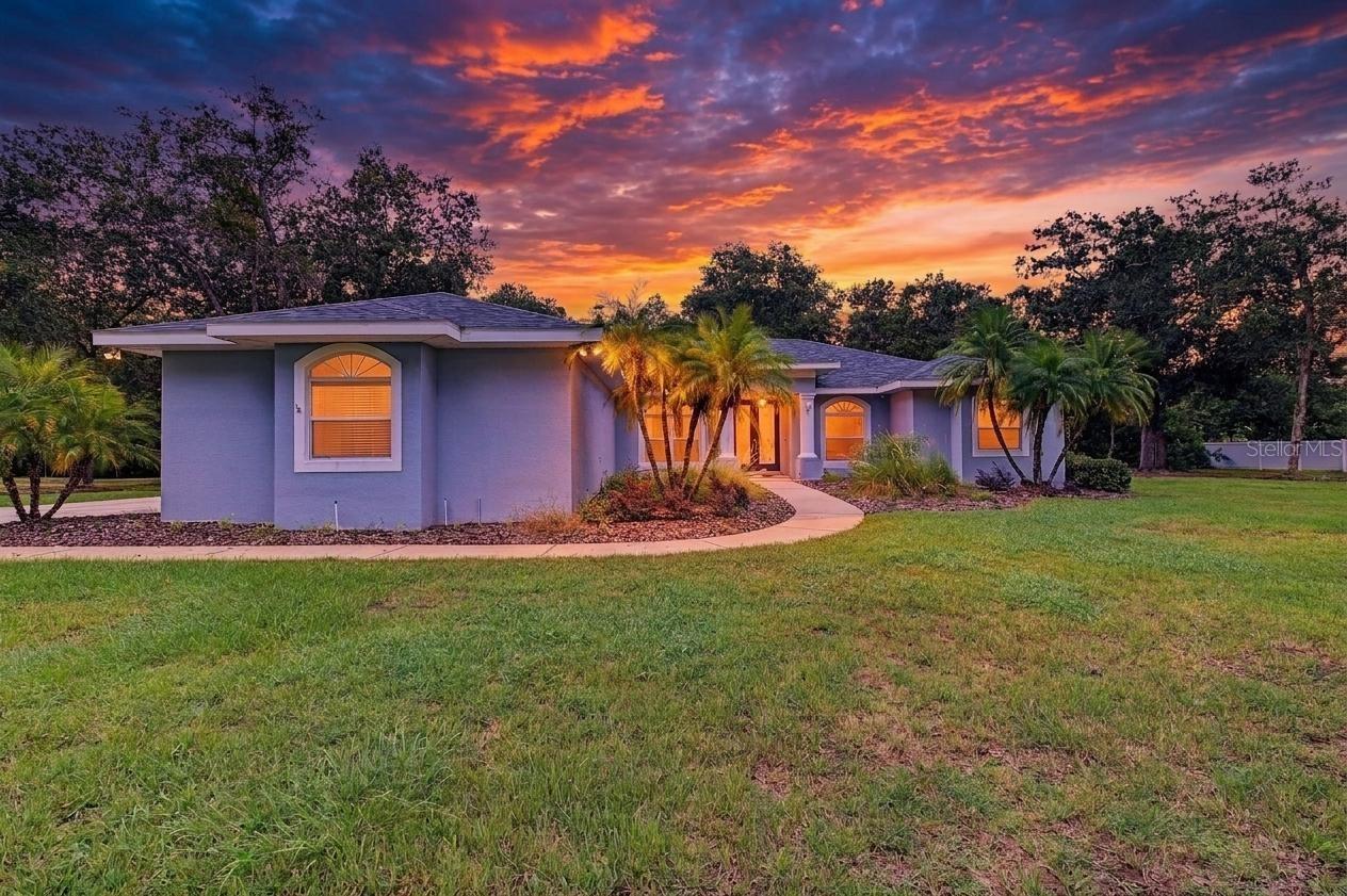 915 LAKE THOMAS LN