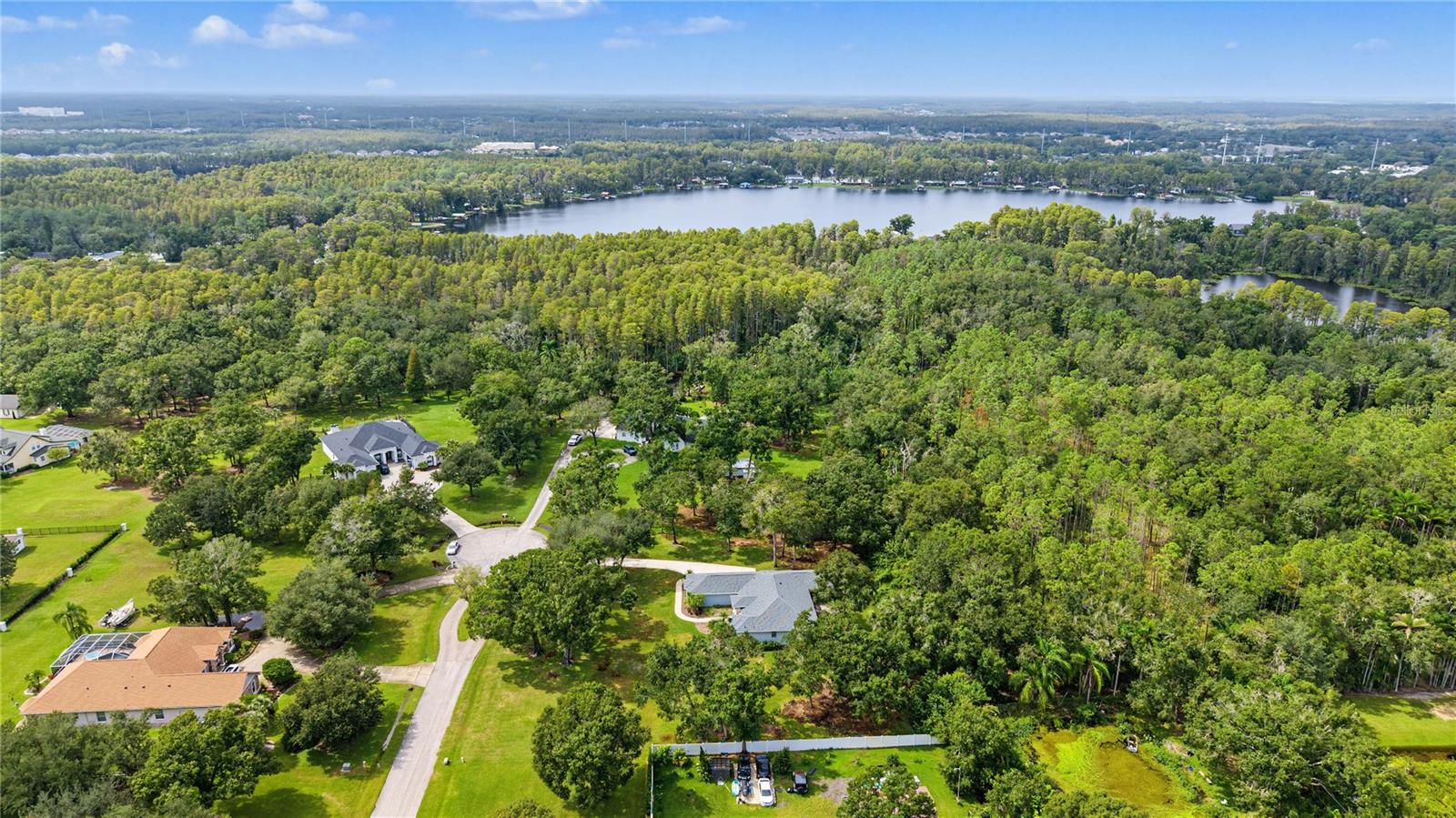 915 LAKE THOMAS LN