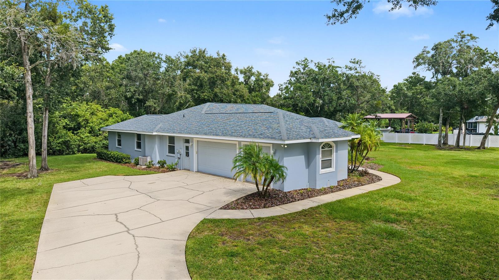 915 LAKE THOMAS LN
