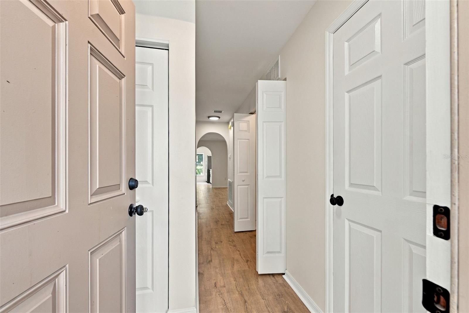 9951 ASHBURN LAKE DR