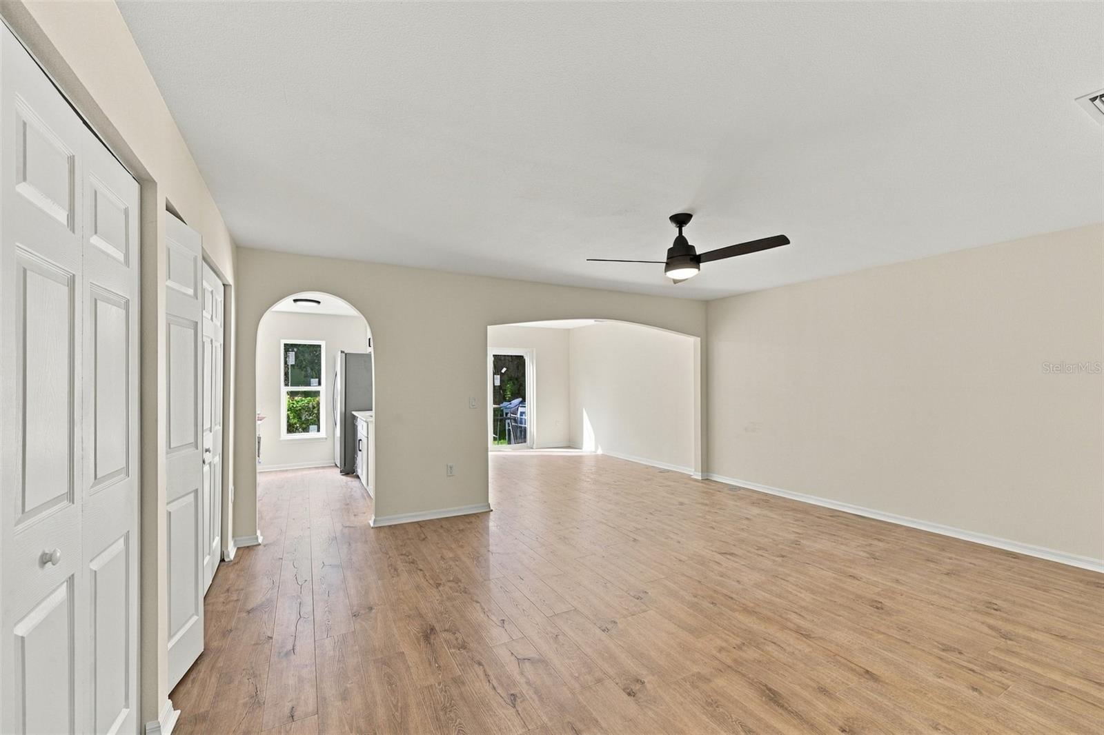 9951 ASHBURN LAKE DR